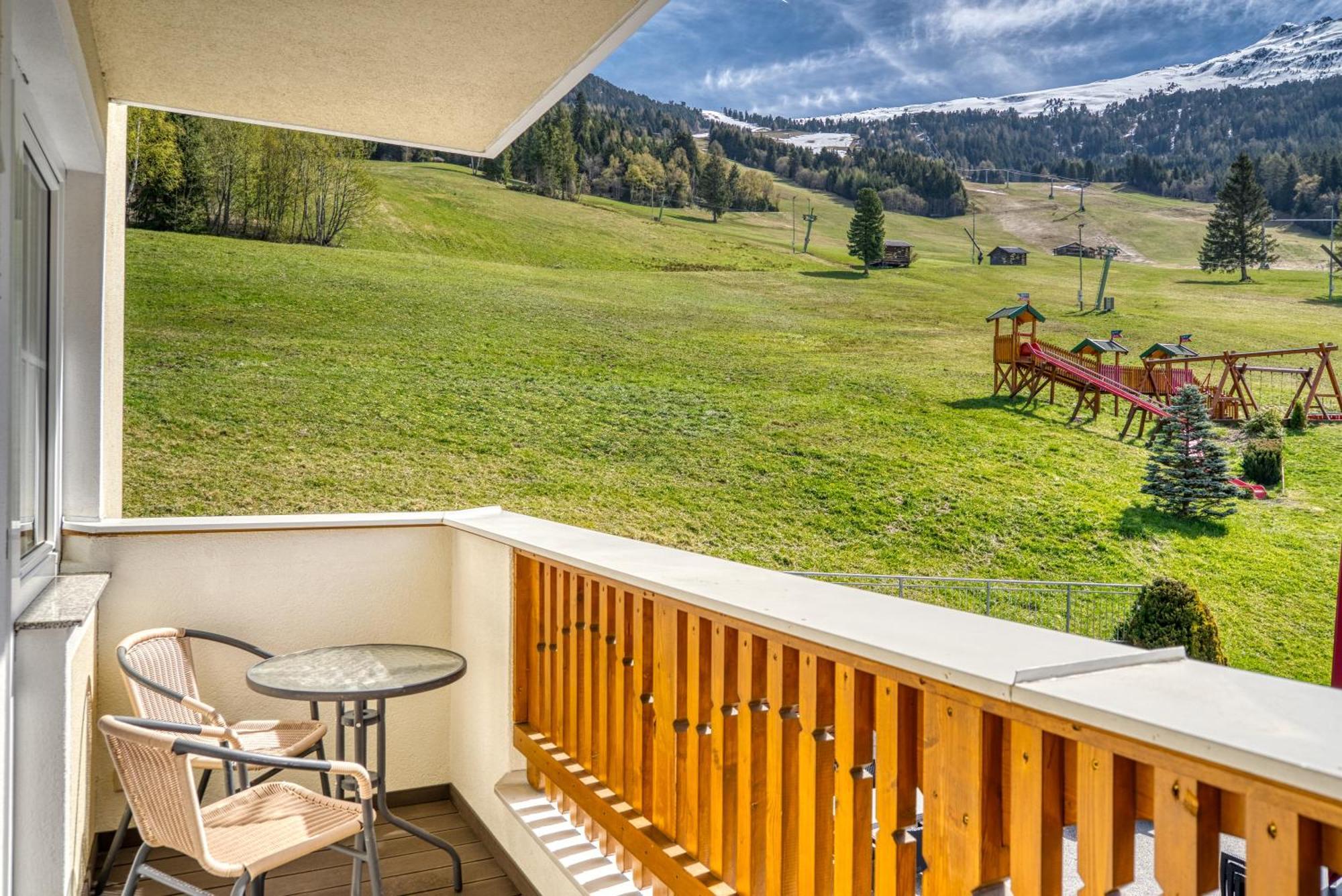 יארצנס Hotel Alpen-Royal מראה חיצוני תמונה