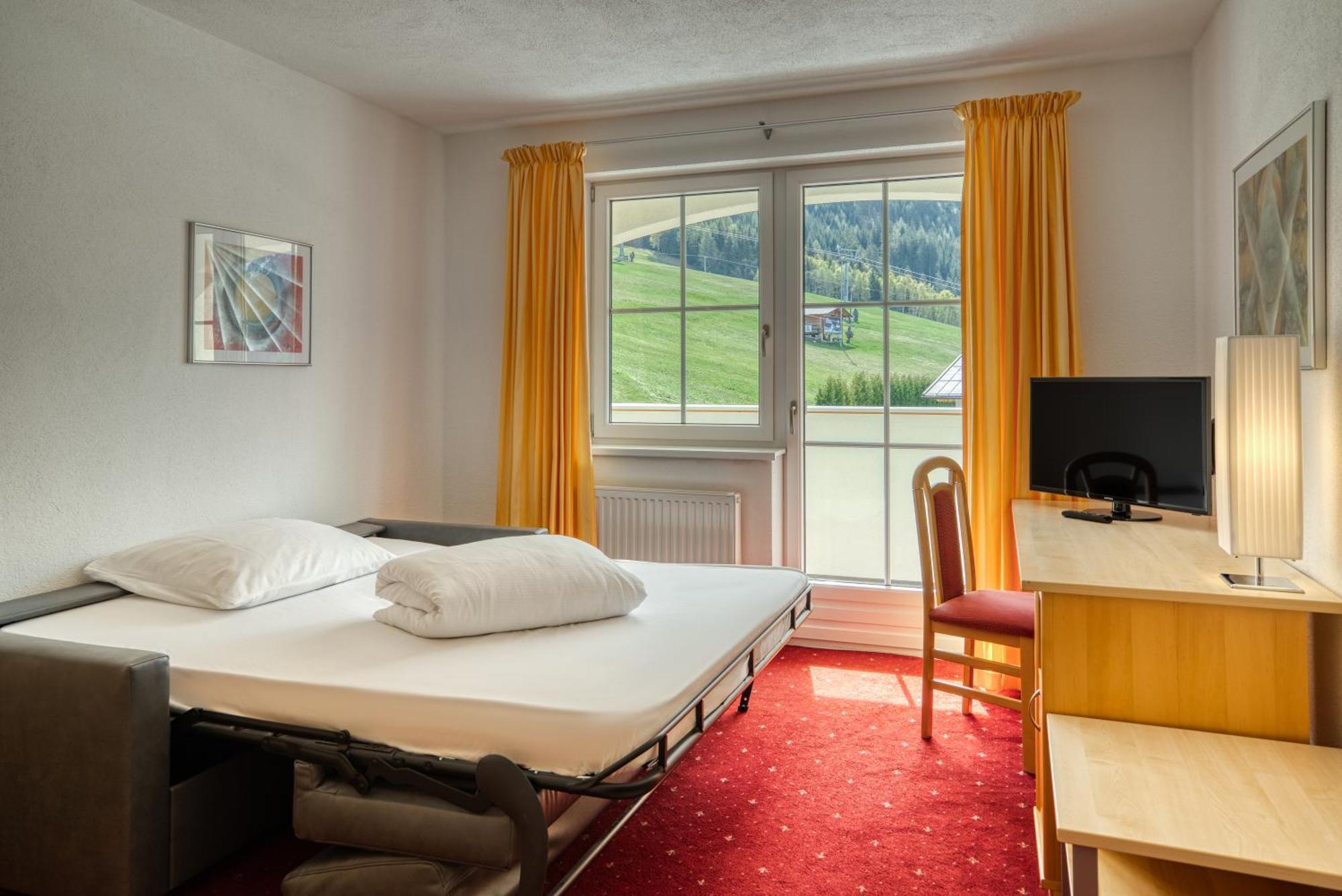 יארצנס Hotel Alpen-Royal מראה חיצוני תמונה