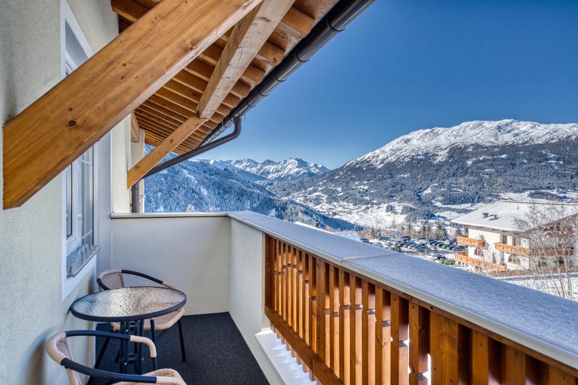יארצנס Hotel Alpen-Royal מראה חיצוני תמונה