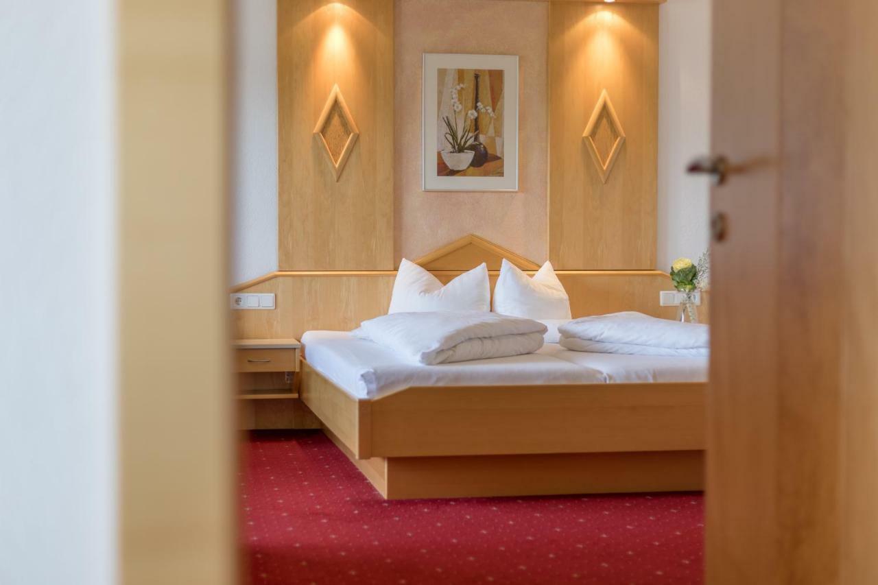 יארצנס Hotel Alpen-Royal מראה חיצוני תמונה